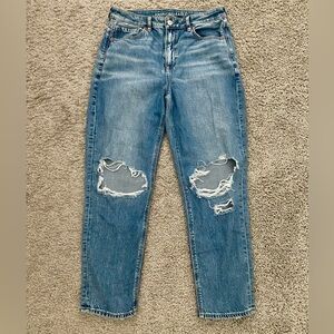 🍀2/$22 American Eagle Distressed Boyfriend Jeans